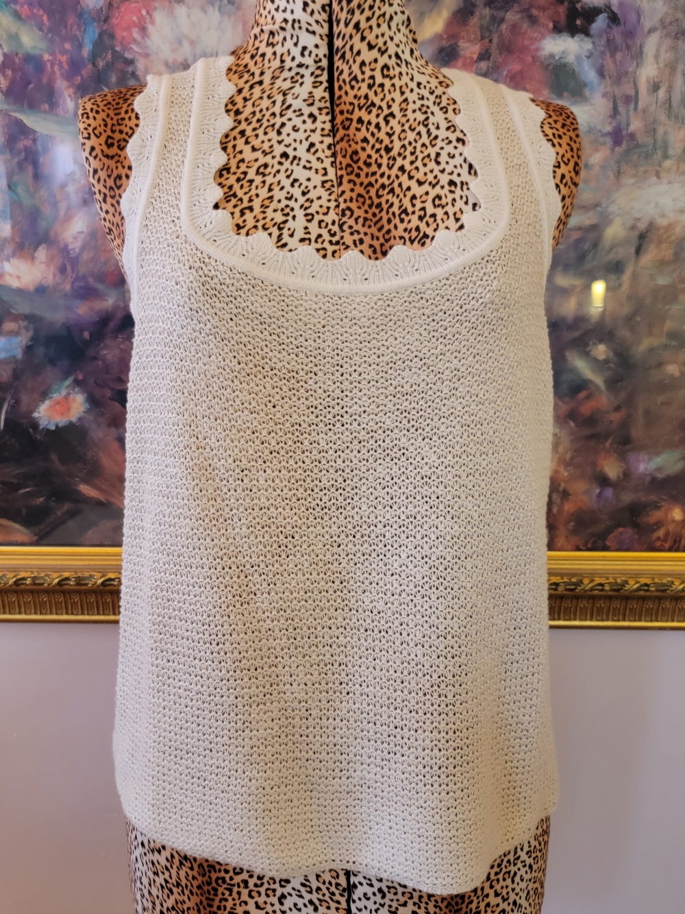 NWOT Lauren Conrad Scalloped Sweater Tank